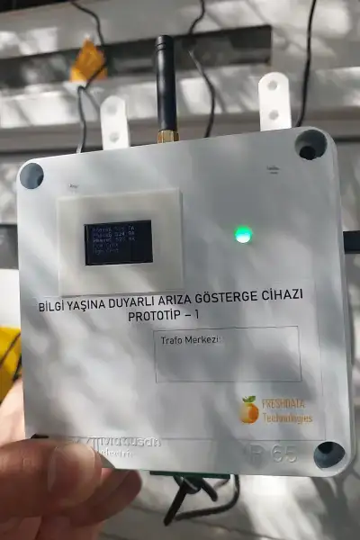 FreshGrid Monitoring Device